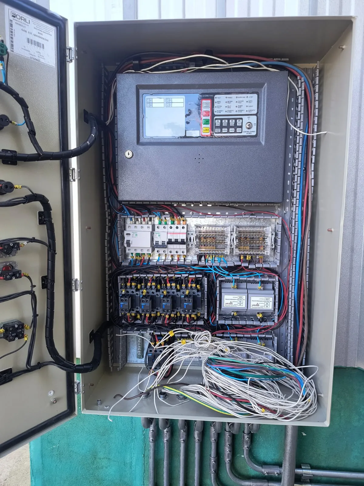 Tablero eléctrico para sistema de riego 13