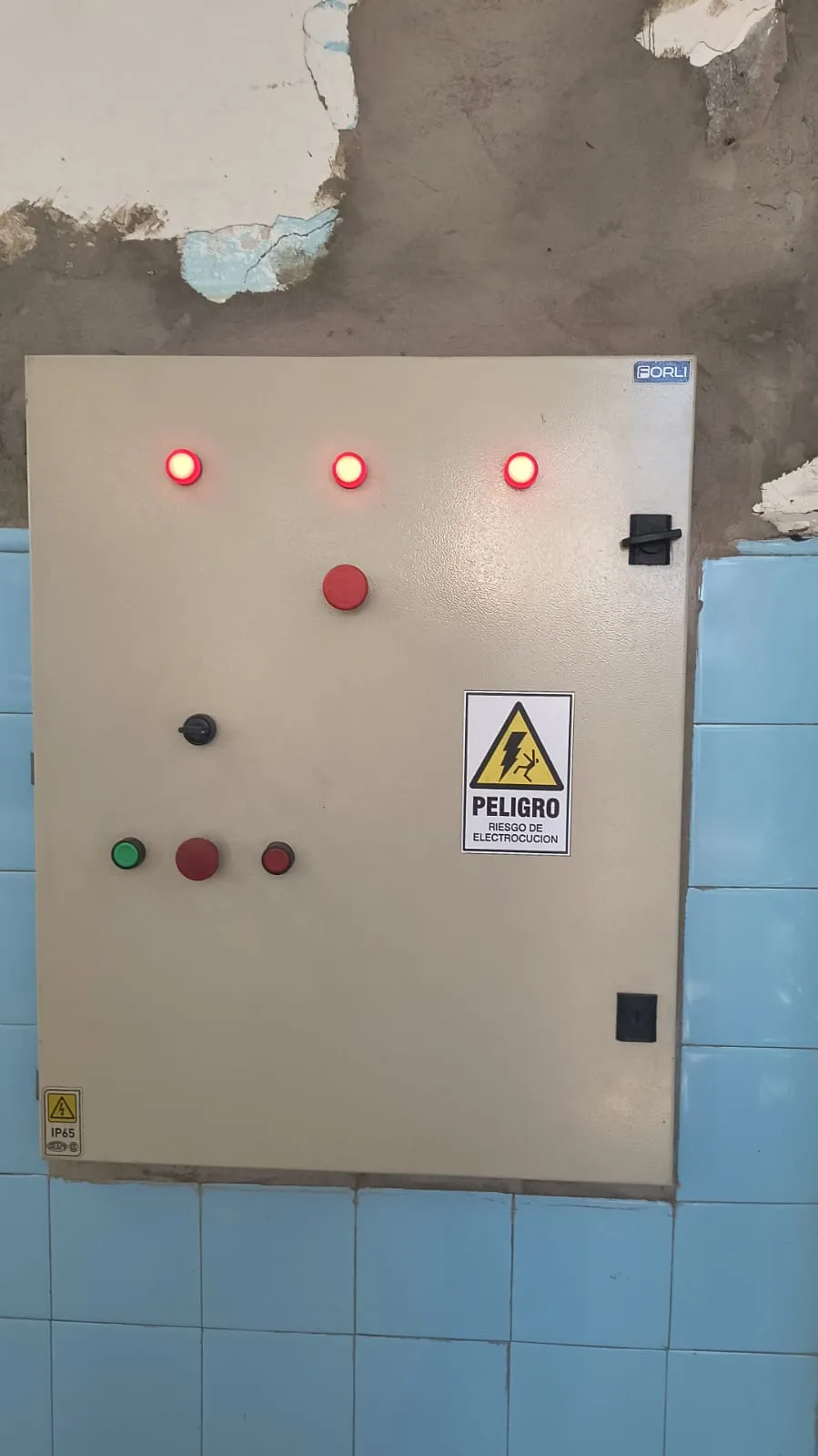 Tablero eléctrico para sistema de riego 7